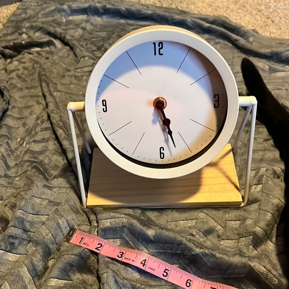 White Clock EUC - Picture 2 of 5